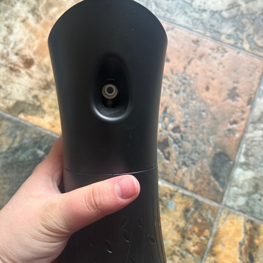 Dark black air wick